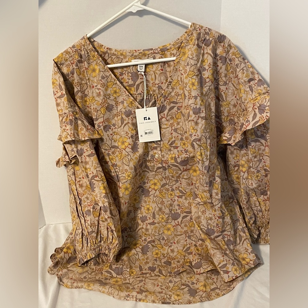 COPY - Free Assembly LS Ruffle Top, BNWT, size 3X, measurements below